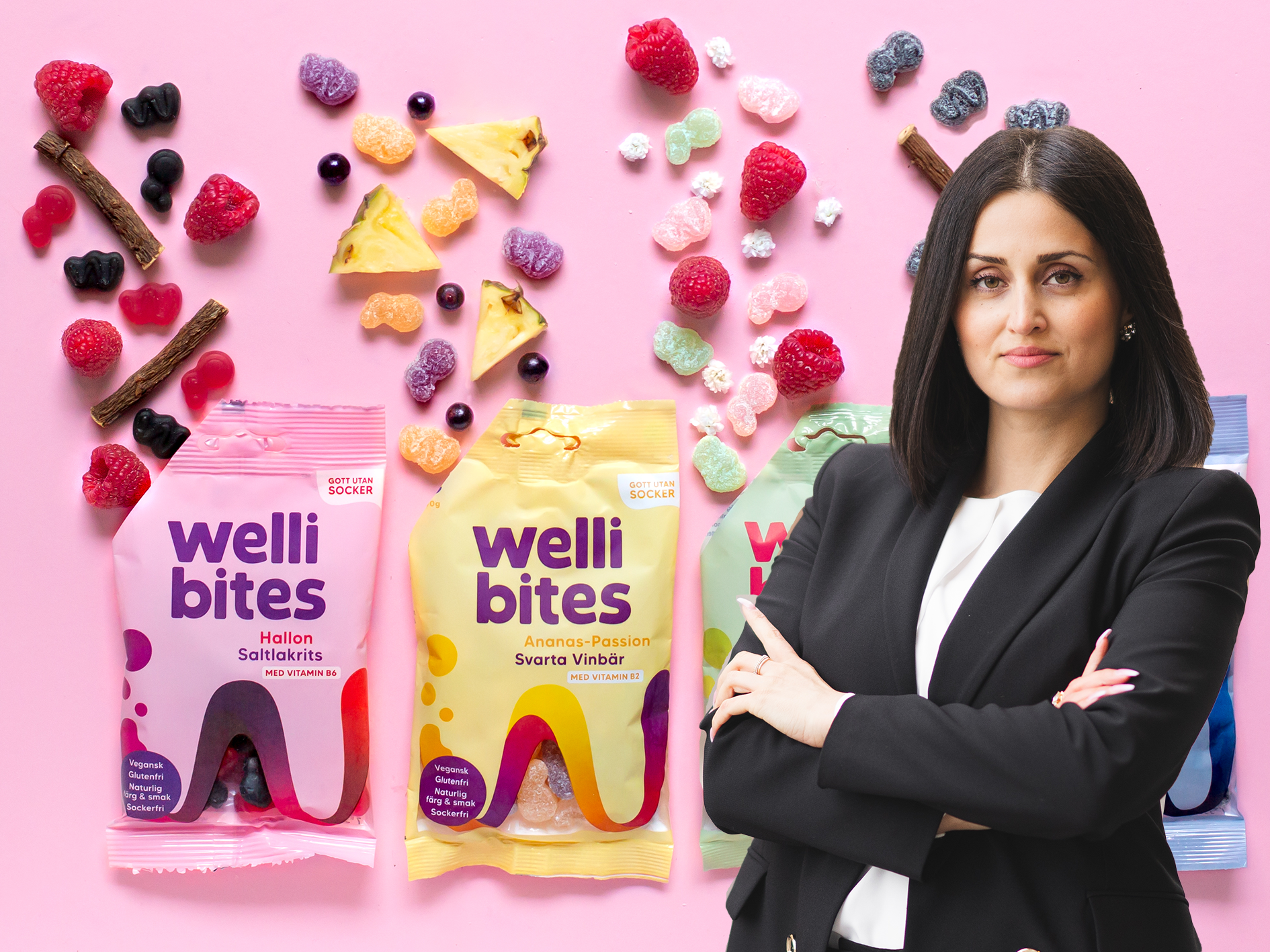 Foto: Marilia Bognandi Sara Serray och Wellibites godis mot rosa bakrund