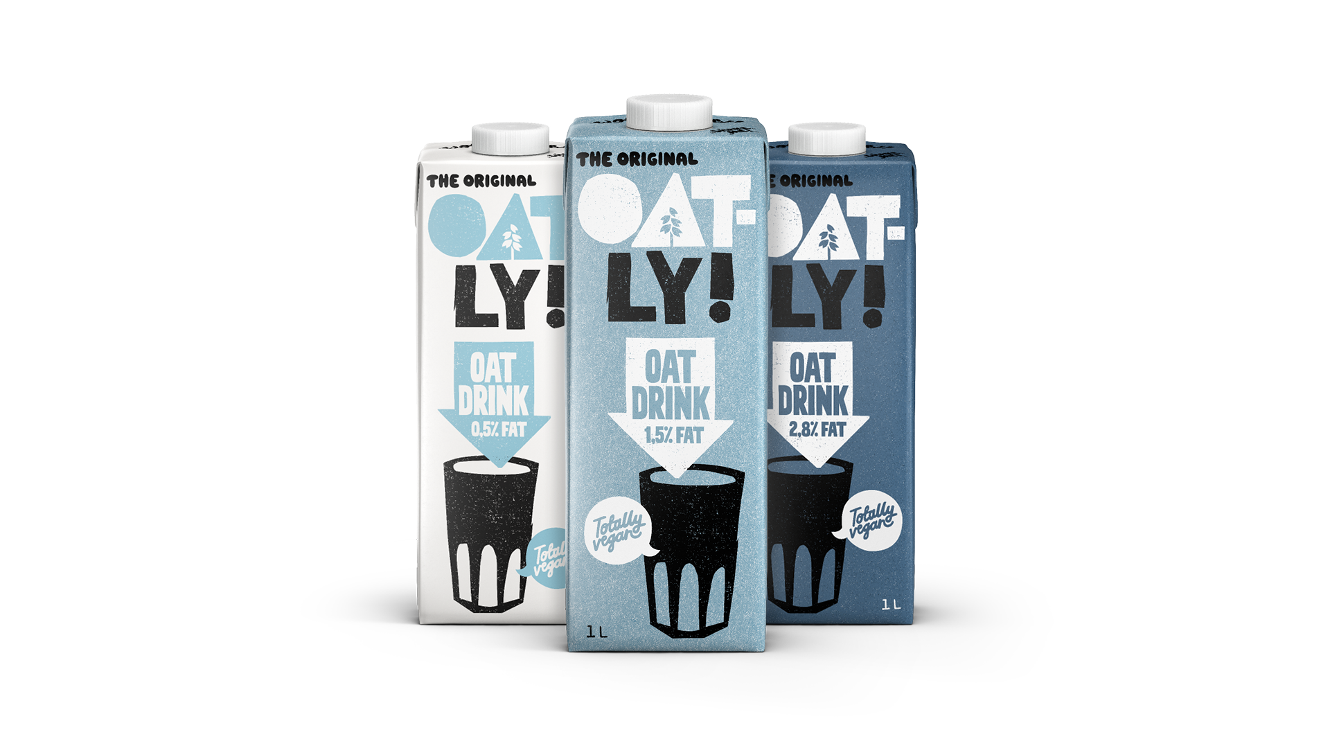 Produktfoto: Oatly Tre tetror med havredryck mot en vit bakgrund.