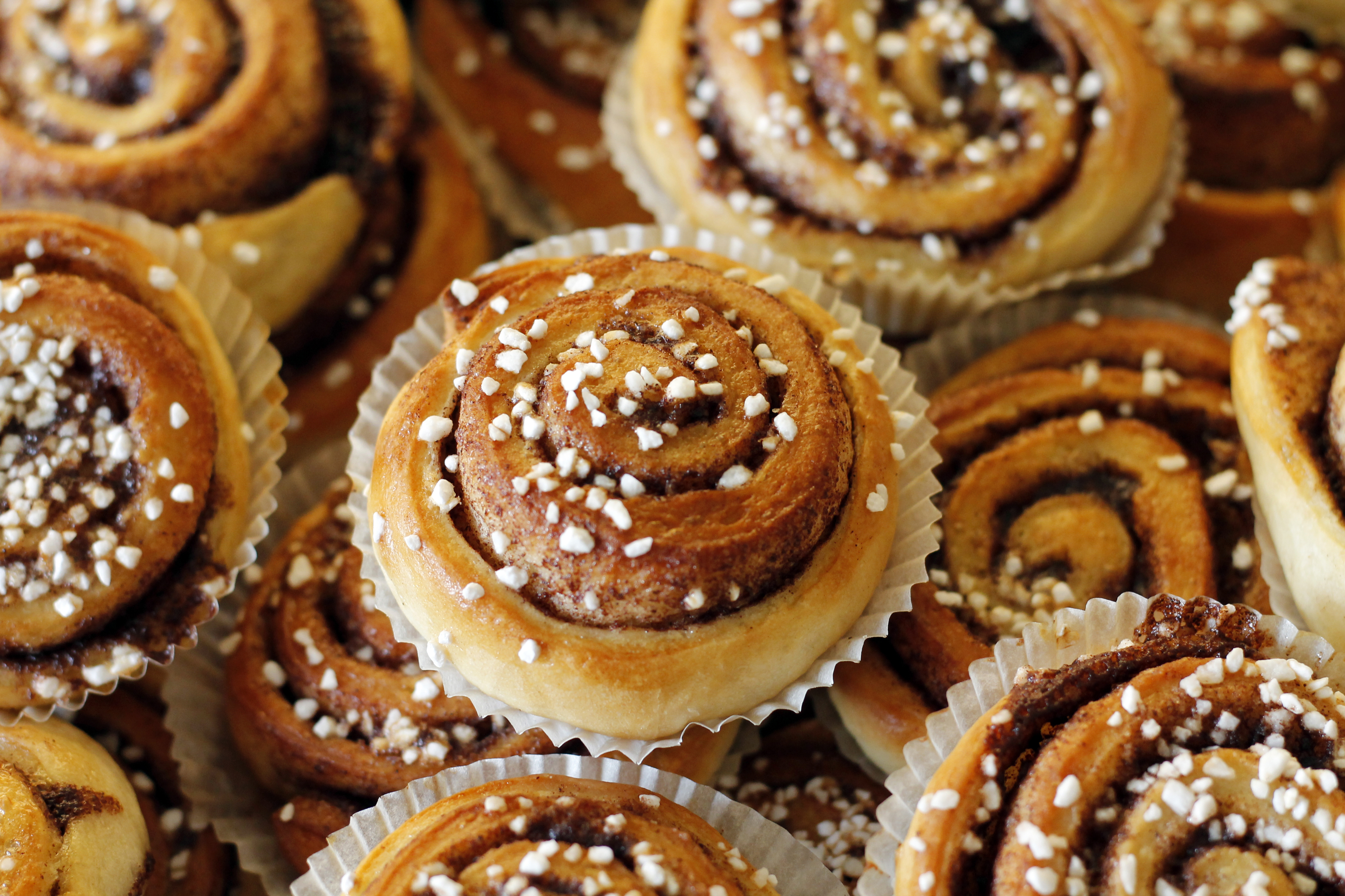 Foto: Shutterstock Susanna Svensson Bild på flera kanelbullar