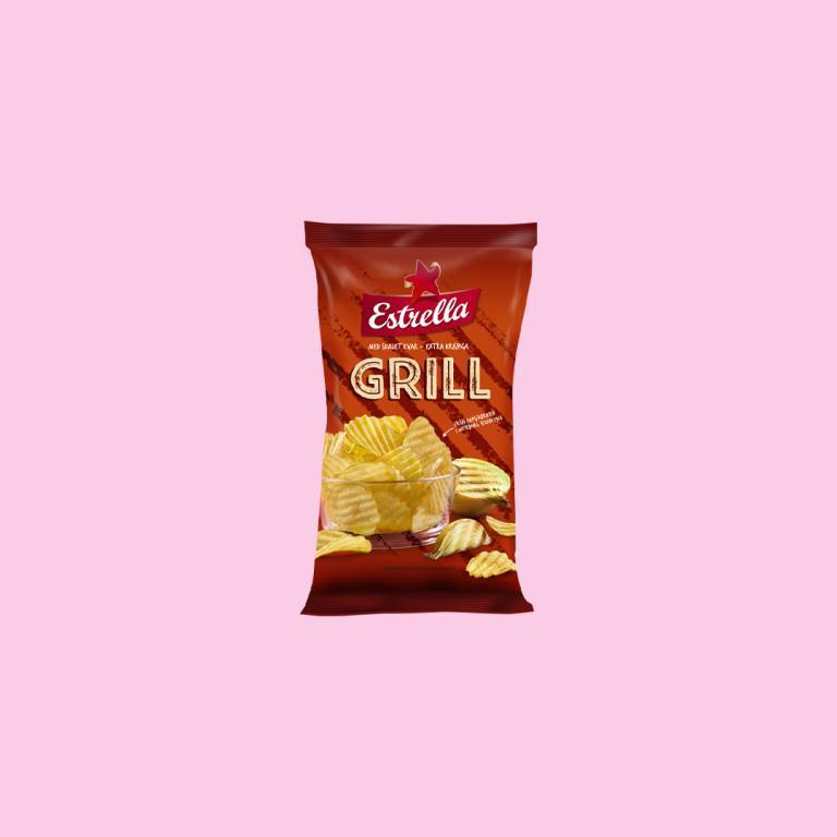 Chipspåse mot en ljusrosa bakgrund. 