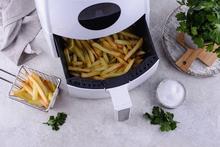 Pommes frites i en airfryer