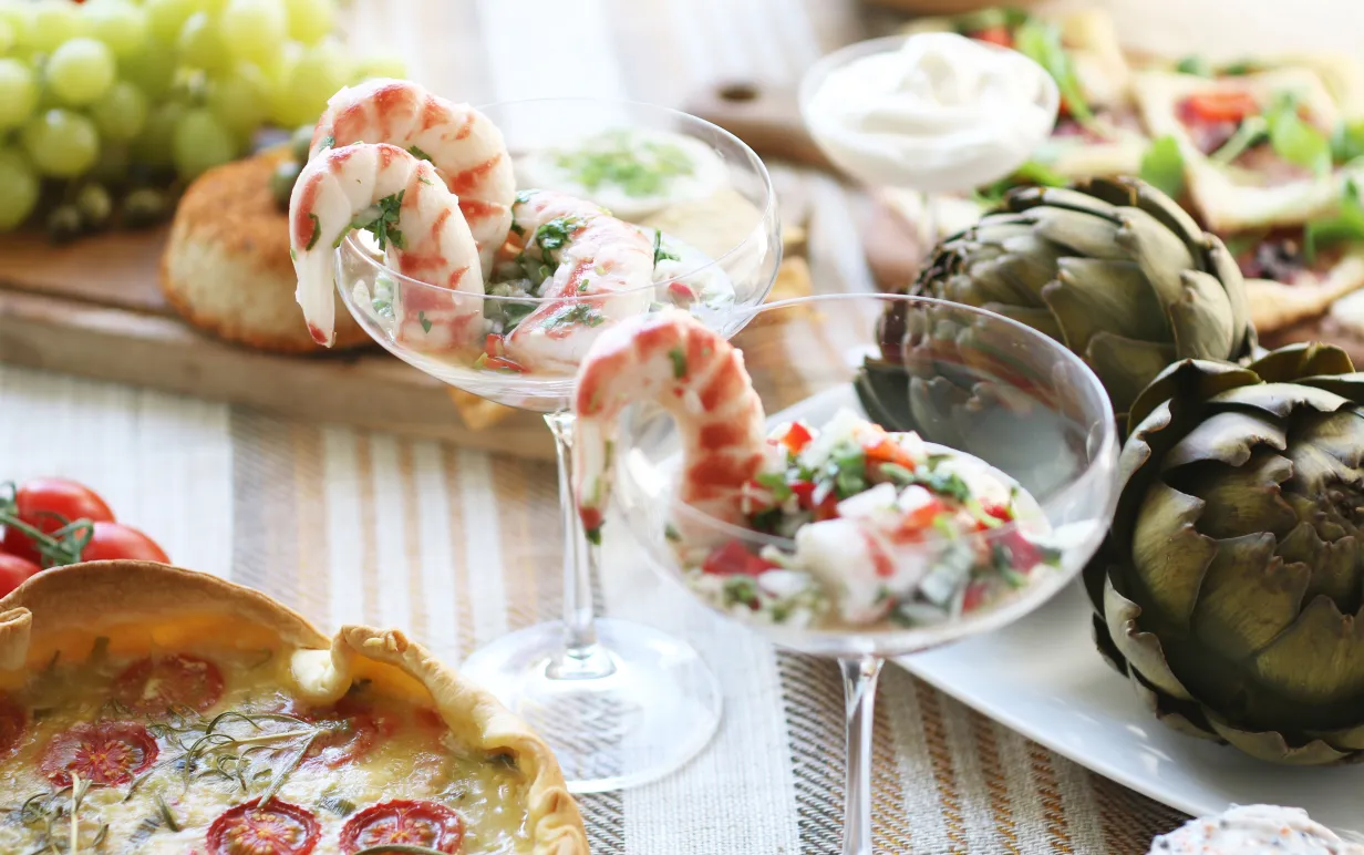 Vegnask ceviche med veganska räkor i cocktailglas