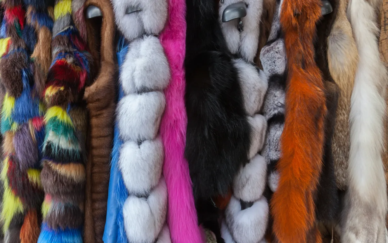 diverse fejkpäls plagg