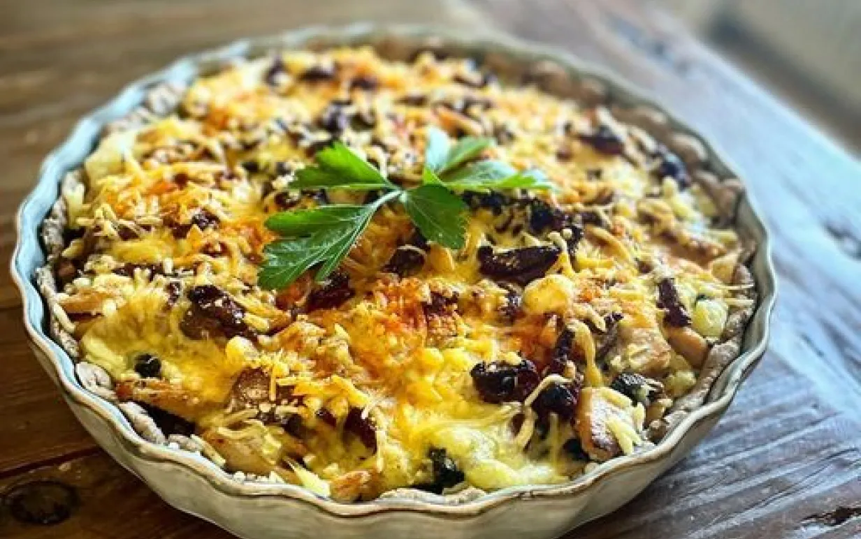 Vegansk kycklingpaj med soltorkad tomat