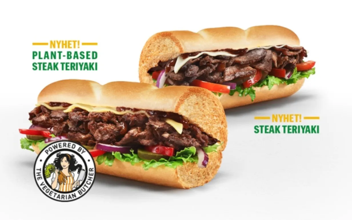 Två teryakisubs från Subway mot en vit bakgrund