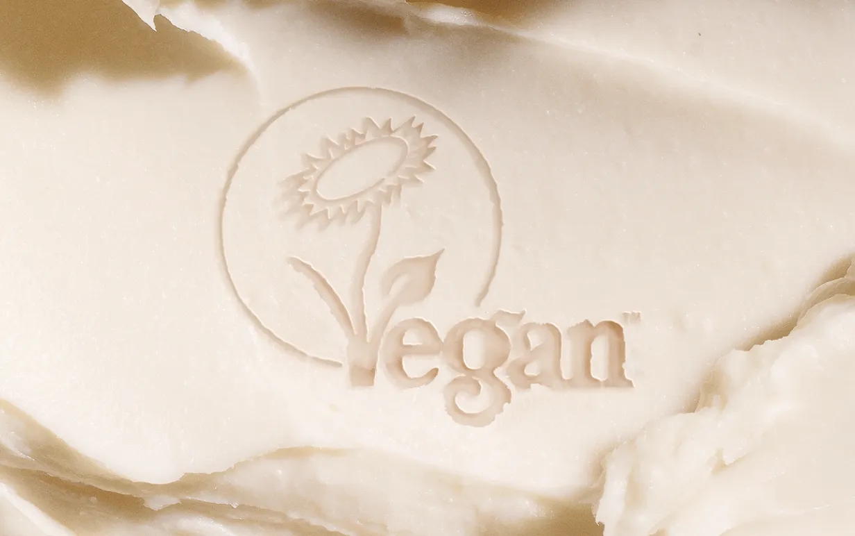 Vegan Society loggan i en hudkräm