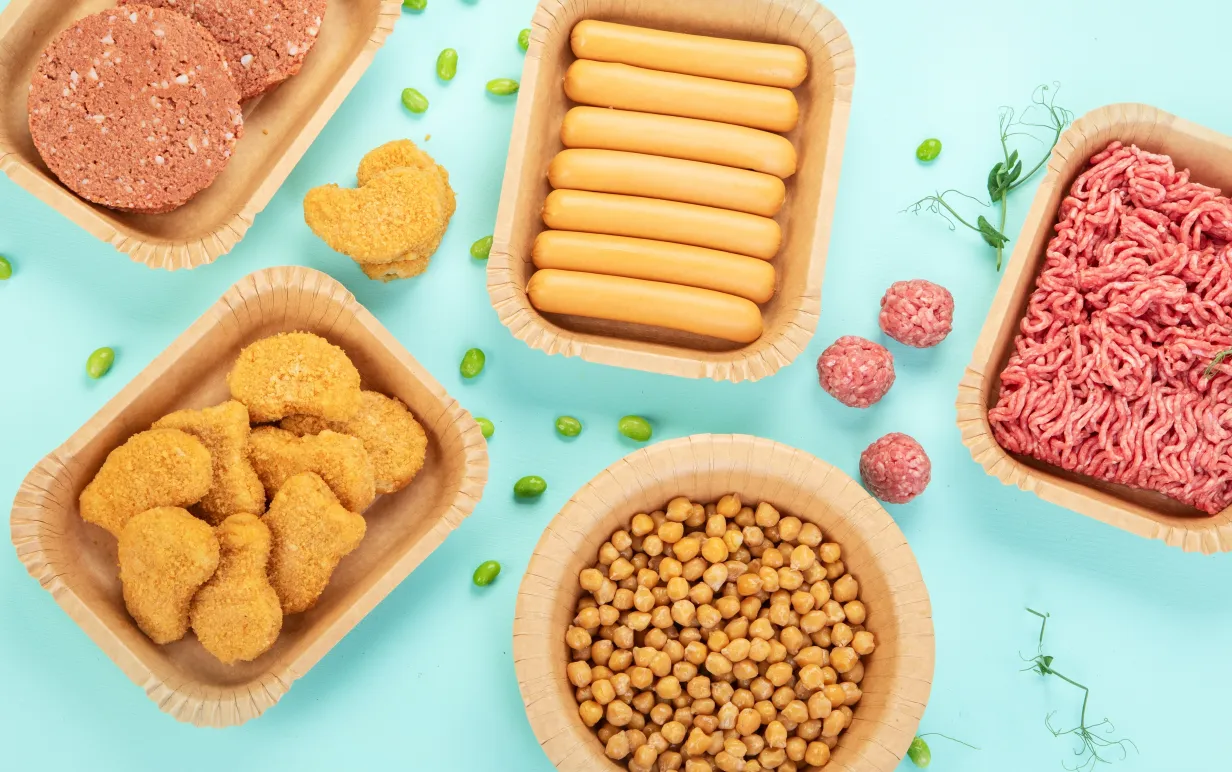 Variation av växtbaserat kött. Växtbaserat vegetariskt alternativt kött.