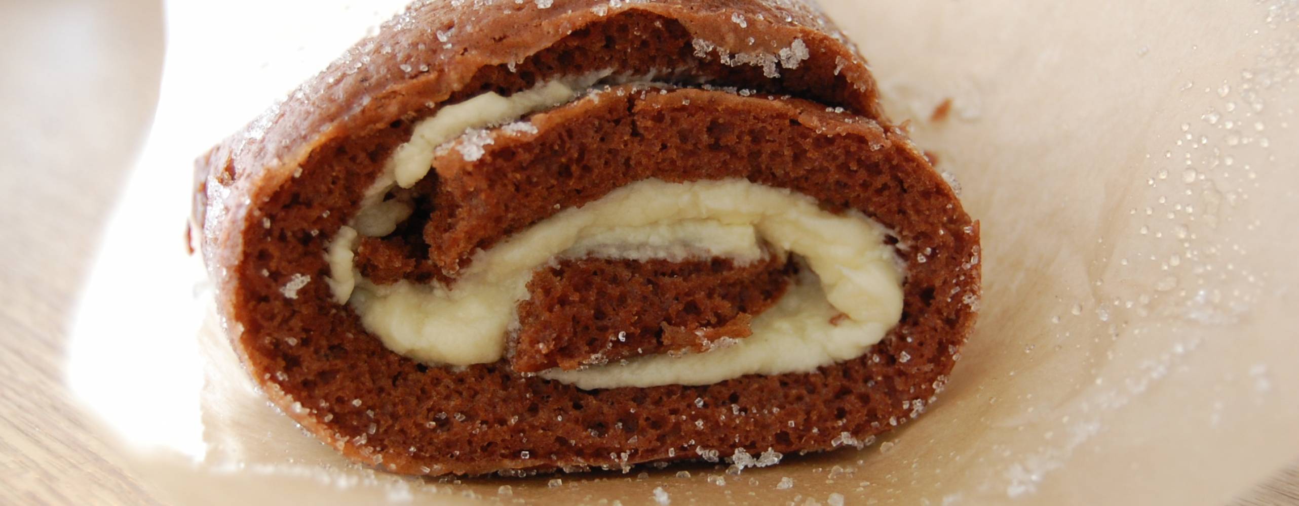 vegansk rulltårta i bakplåtspapper