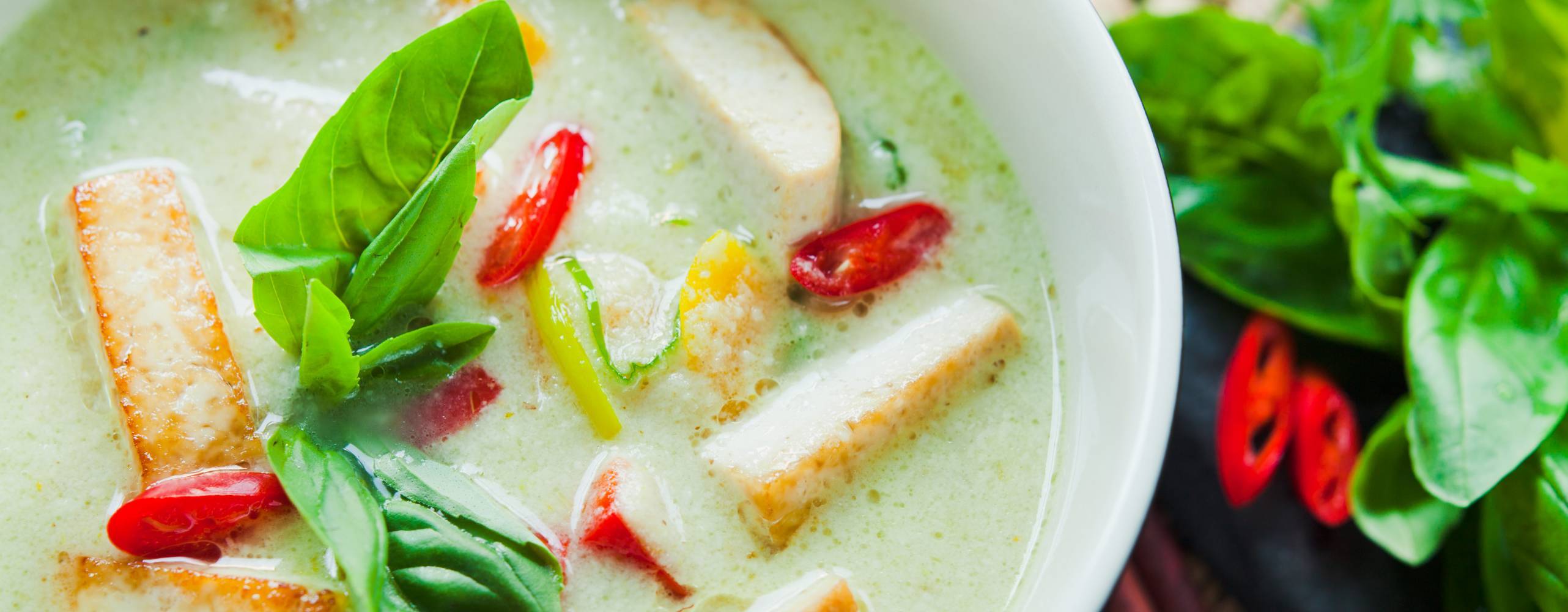 tofu i grön currygryta