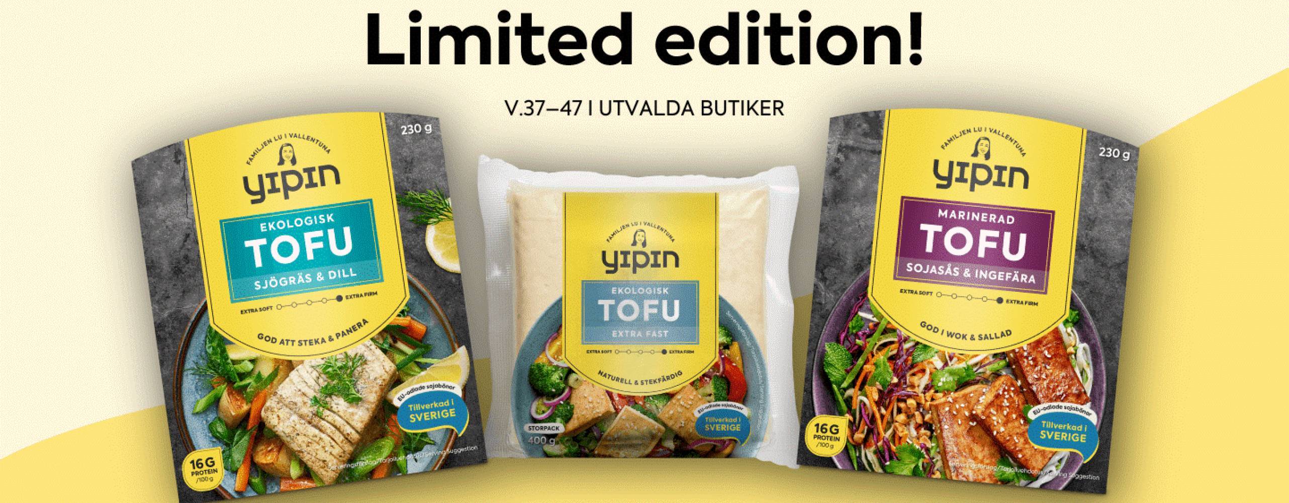 Tre paket tofu uppradade mot en ljusgul bakgrund.